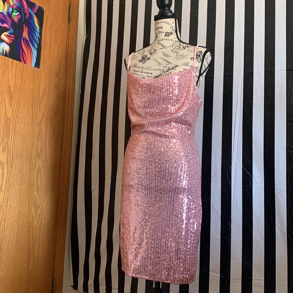 Pink sequin’s party dress 💕🌸 - Picture 2 of 2